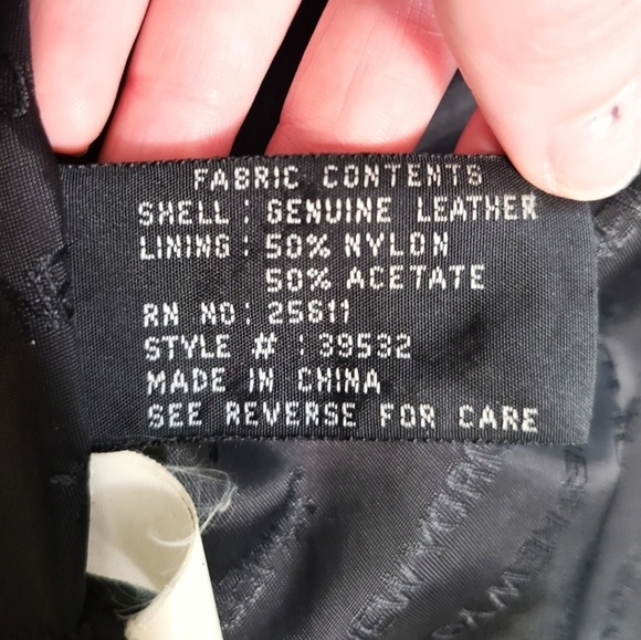 Women's Black Leather Jacket - Picture 9 of 10